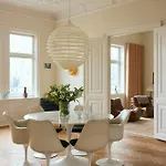 Classic Flat With Large Terrace *