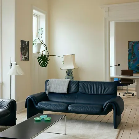 Lägenhet Classic Flat With Large Terrace