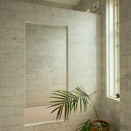 Classic Flat With Large Terrace