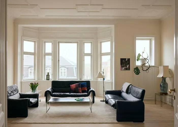 Classic Flat With Large Terrace Copenhagen