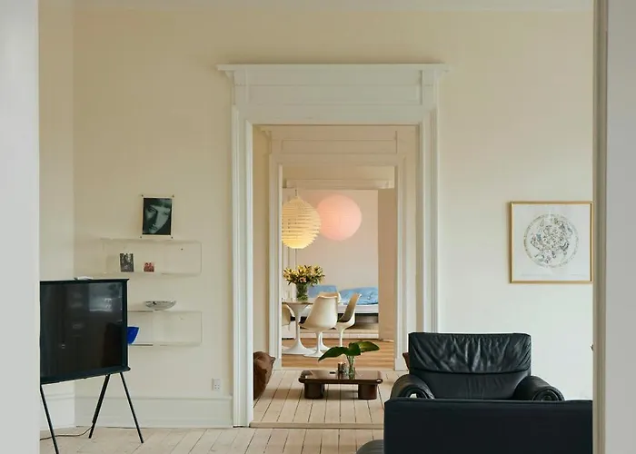 Apartment Classic Flat With Large Terrace *
