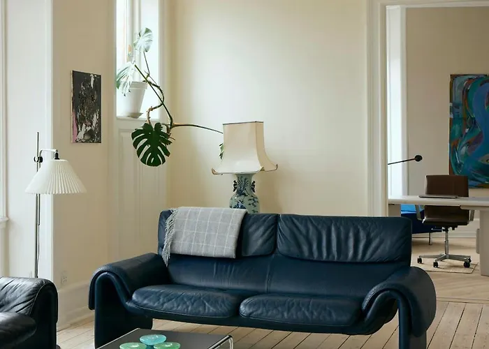 Apartment Classic Flat With Large Terrace
